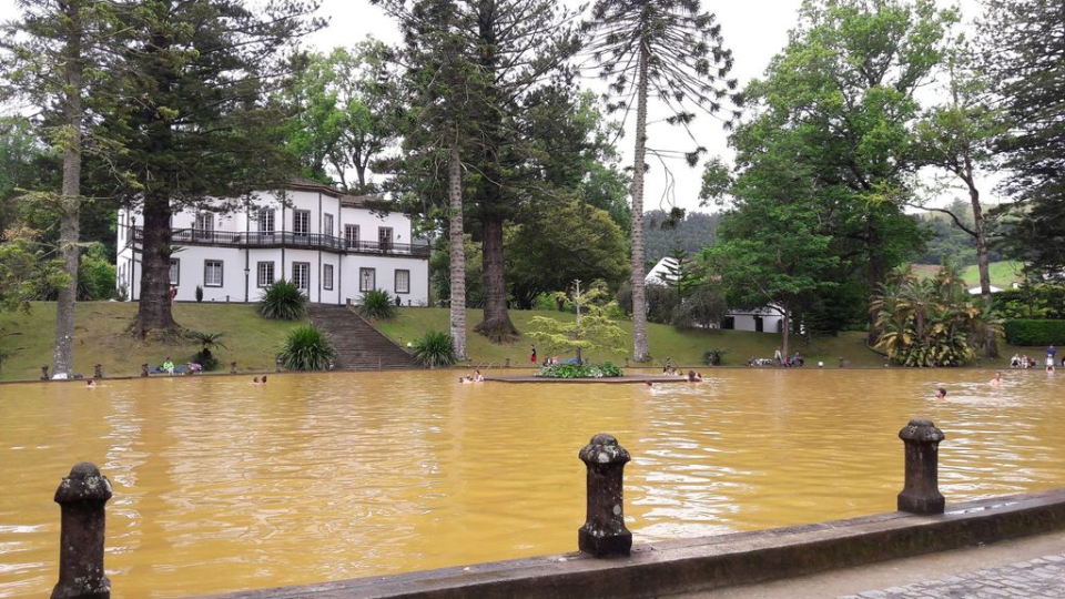 On the 12.7. we moved to Furnas with its famous thermal lake for our three days in the Terra Nostra Garden Hotel