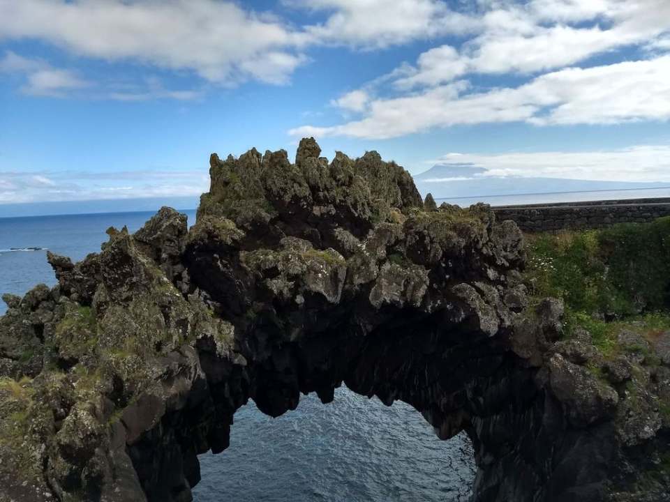 Finally: Velas, a few hours before we board the 20:40 ferry to Pico